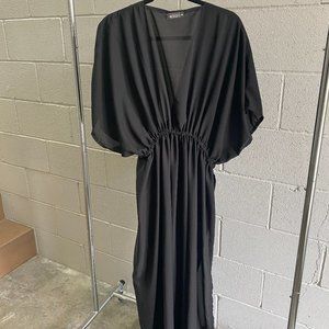 Black Kimono, One Size, Front Tie Waste and Slits at the Legs